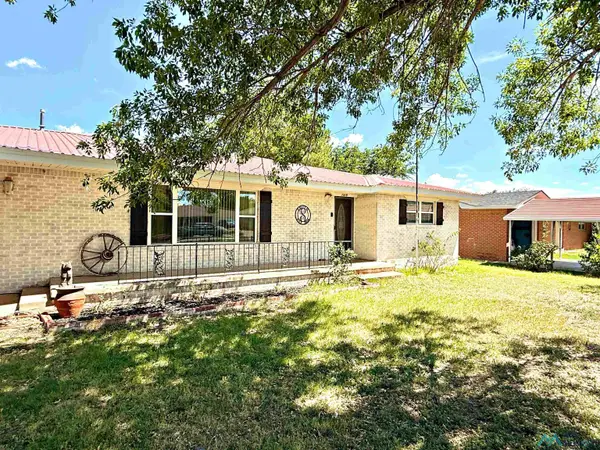 1315 S Main, Portales, NM 88130