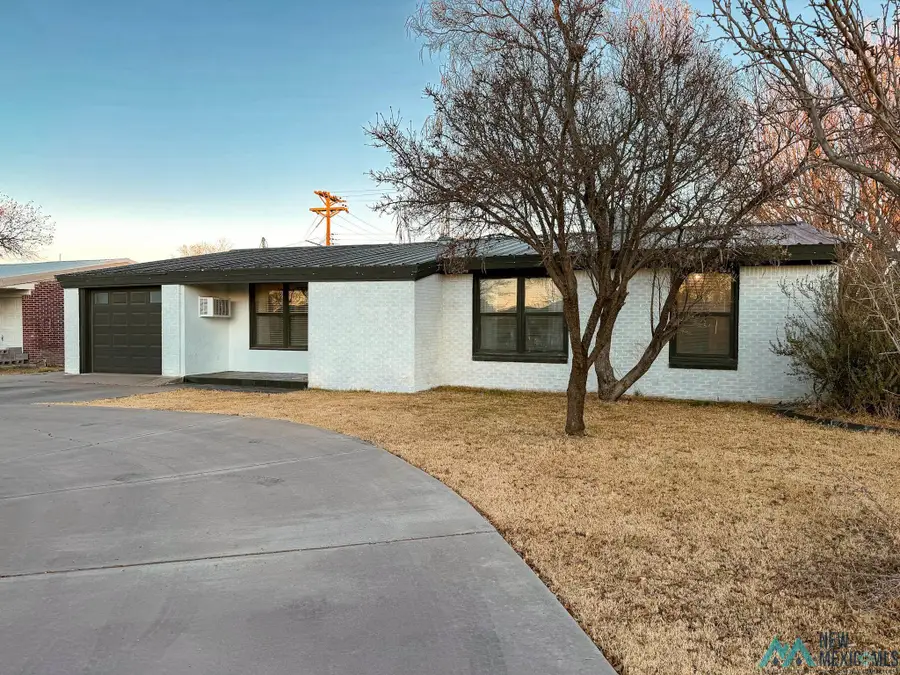 305 S Hemlock Avenue, Roswell, NM 88203 - Image #2