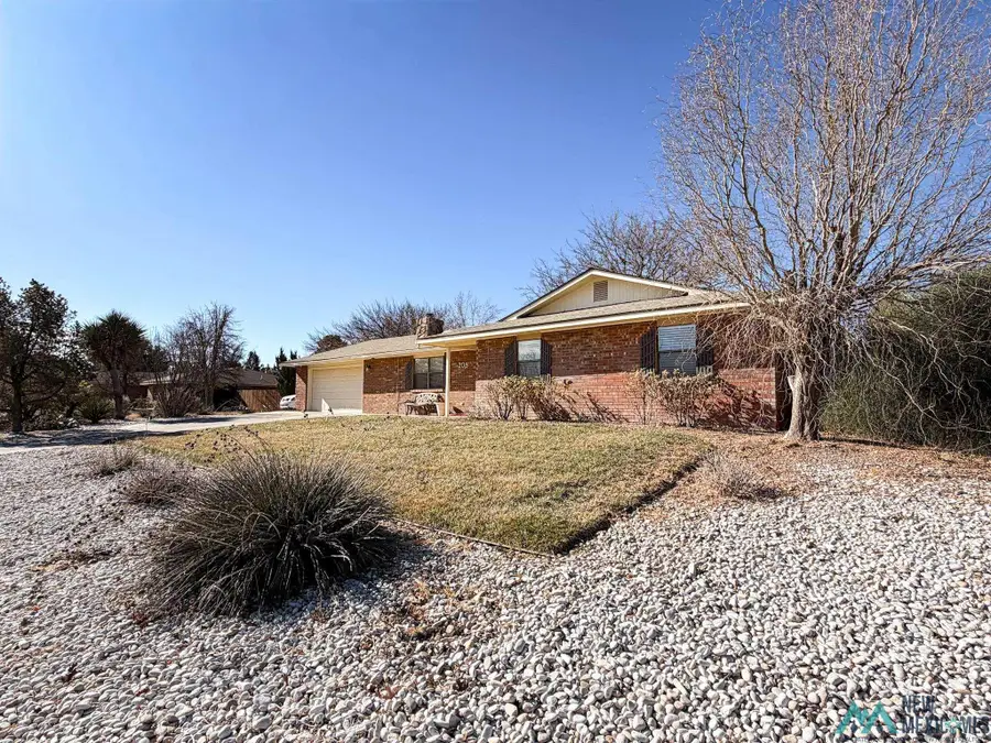 208 Tierra Berrenda Drive, Roswell, NM 88201 - Image #2