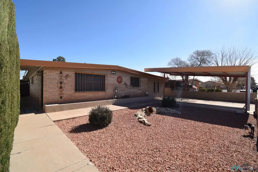 513 S Copper St, Deming, NM 88030 - Image #2