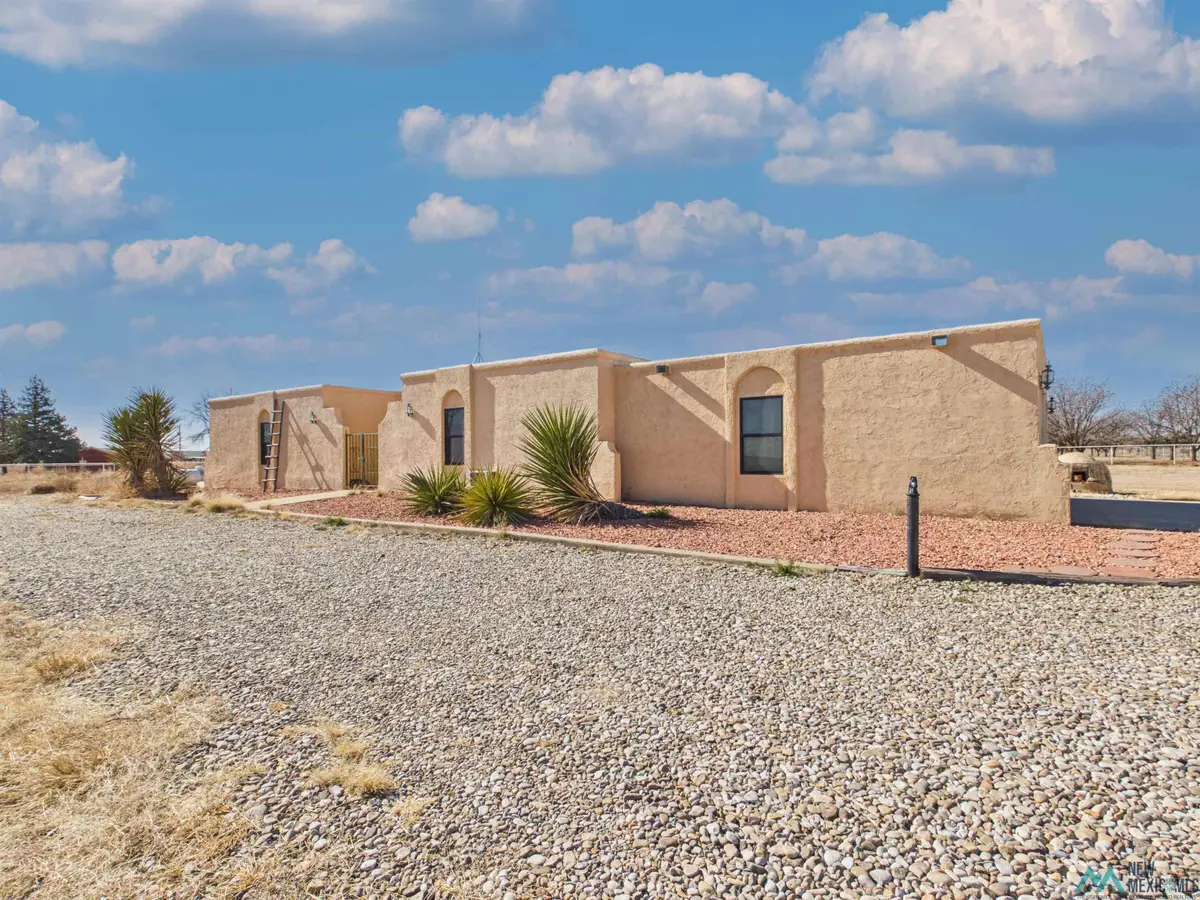 4802 Thunderbird Lane, Roswell, NM 88203 - Image #1