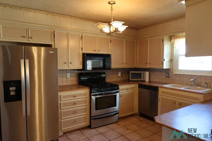 1108 Sandia Drive, Clovis, NM 88101 - #2