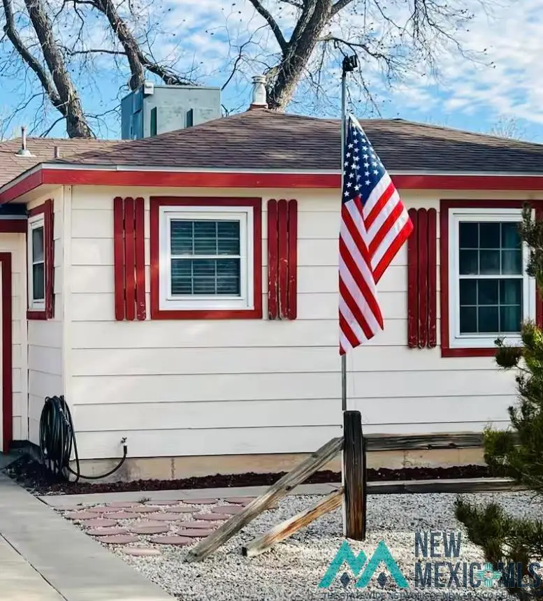 406 Glendale Street, Carlsbad, NM 5 - Image #1
