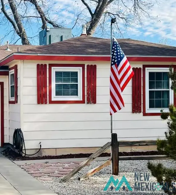 406 Glendale Street, Carlsbad, NM 5