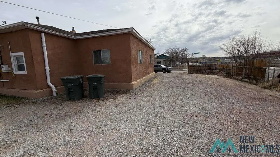 712 W Hill Avenue, Gallup, NM 87301 - #3