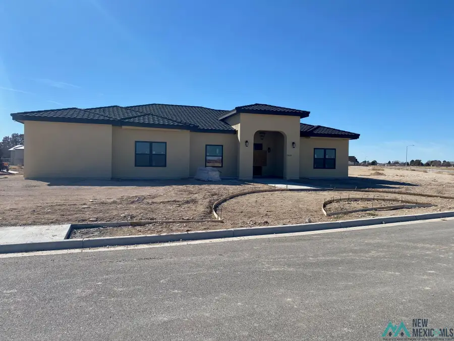 1021 W Cambridge Street, Hobbs, NM 88242 - #2