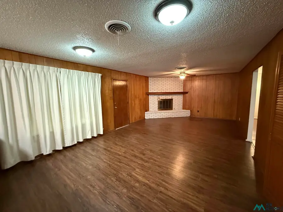 2517 N Breckon Drive, Hobbs, NM 88240 - #2