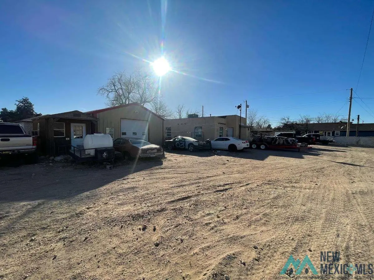 115 E Park Place, Hobbs, NM 88240 - #1