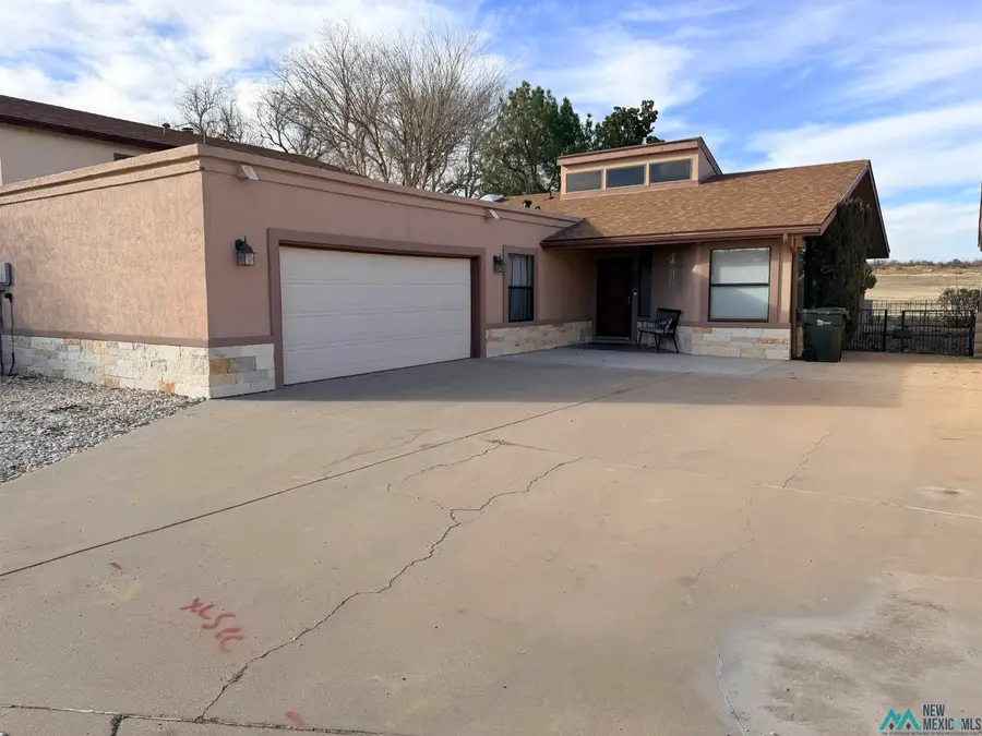809 Tanoan Court, Carlsbad, NM 88220 - #3