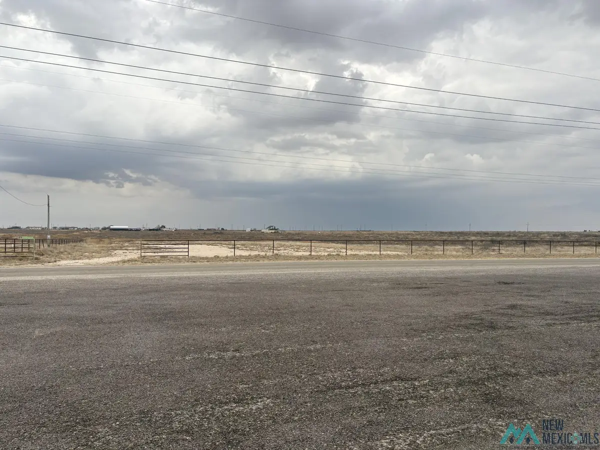 516 E Pinson Road, Hobbs, NM 88242 - #1