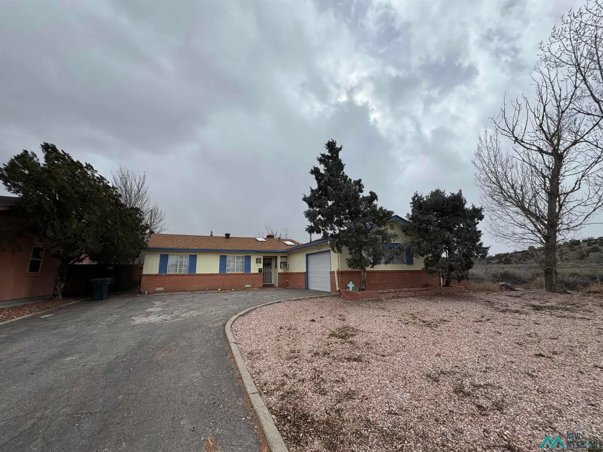 633 Mckee Drive, Gallup, NM 87301 - #1