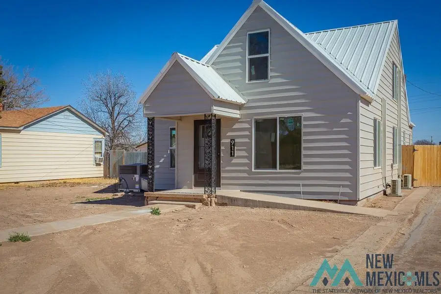 911 S Roselawn Avenue, Artesia, NM 88210 - #3