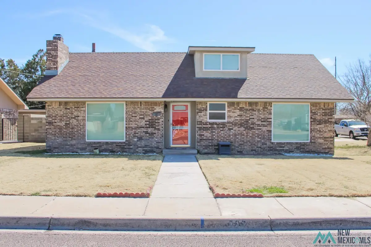 527 W Cochiti Avenue, Hobbs, NM 88240 - #1