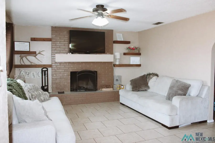 527 W Cochiti Avenue, Hobbs, NM 88240 - #3