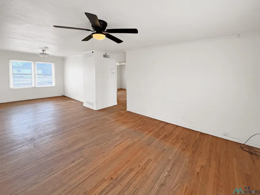 1210 E Llano Drive, Hobbs, NM 88240 - #3