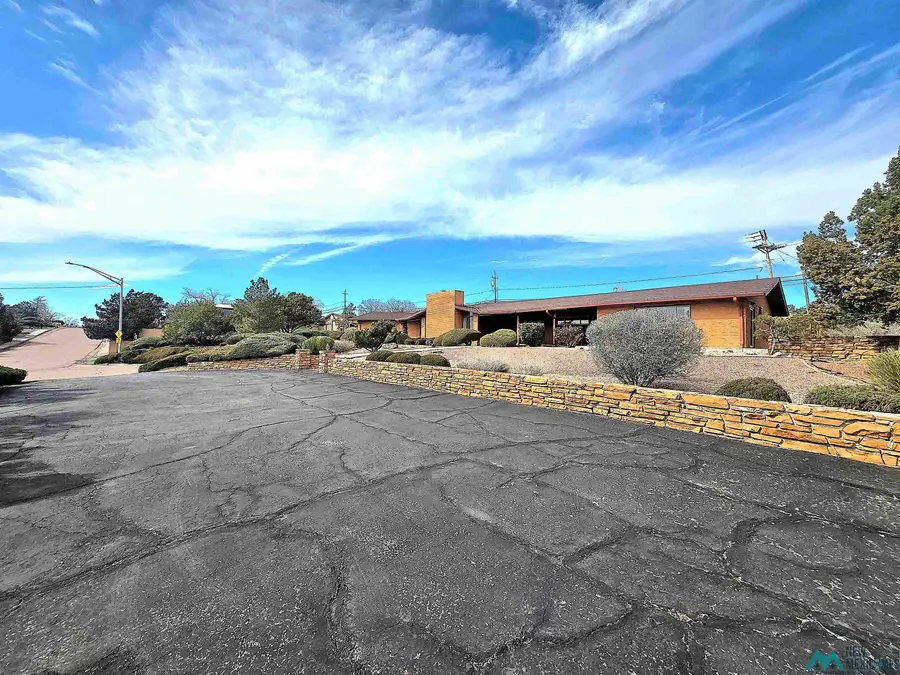 1509 S Grandview Drive, Gallup, NM 87301 - #2