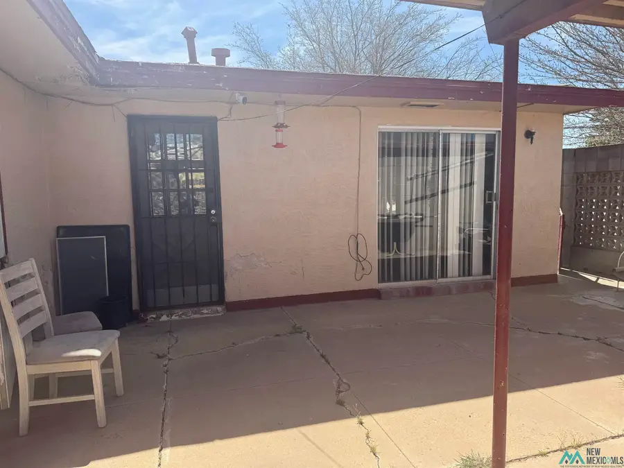 2705 Largo, Roswell, NM 88201 - #2