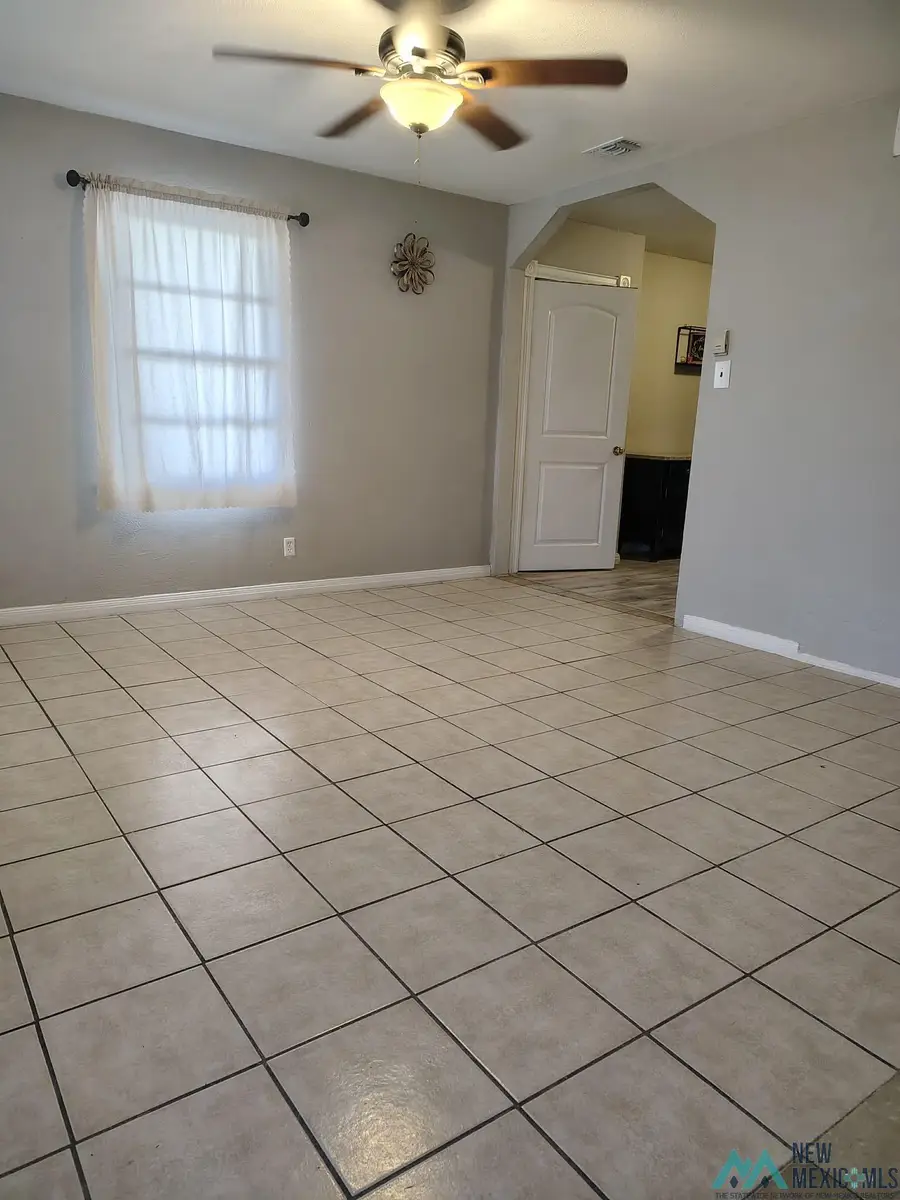 116 W Wildy St, Roswell, NM 88203 - #3