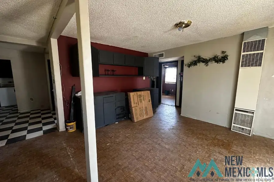 204 N Cecil Street, Hobbs, NM 88240 - #2