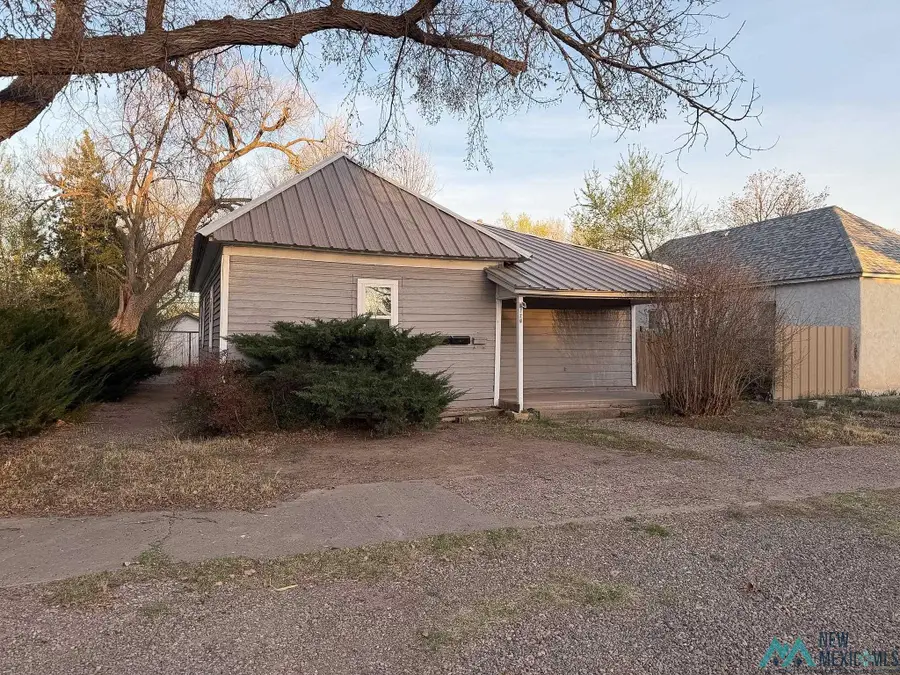 107 S Lea Avenue, Roswell, NM 88201 - #3