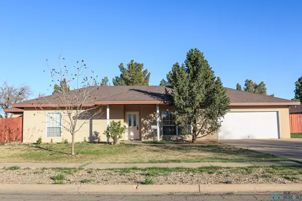 1105 Avenida Del Sumbre, Roswell, NM 88203