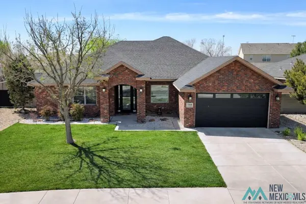 1104 E La Paloma Lane, Roswell, NM 88201