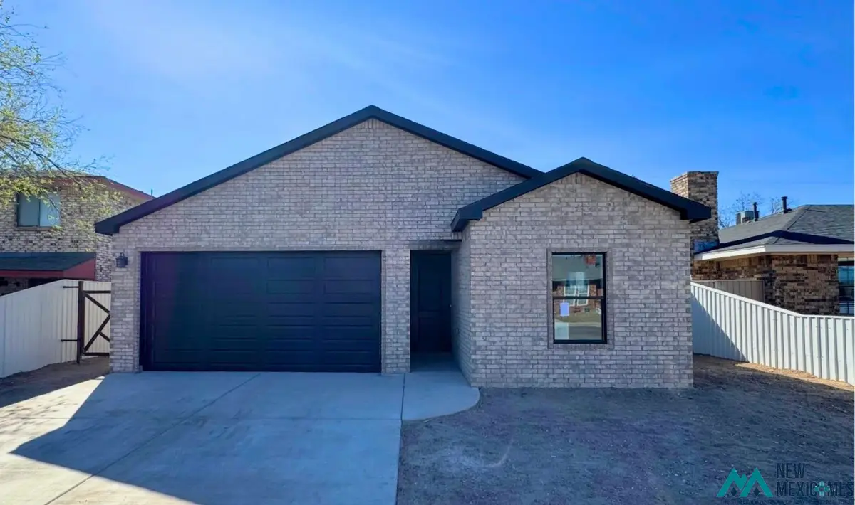 3011 N Montgomery Street, Hobbs, NM 88240 - #1