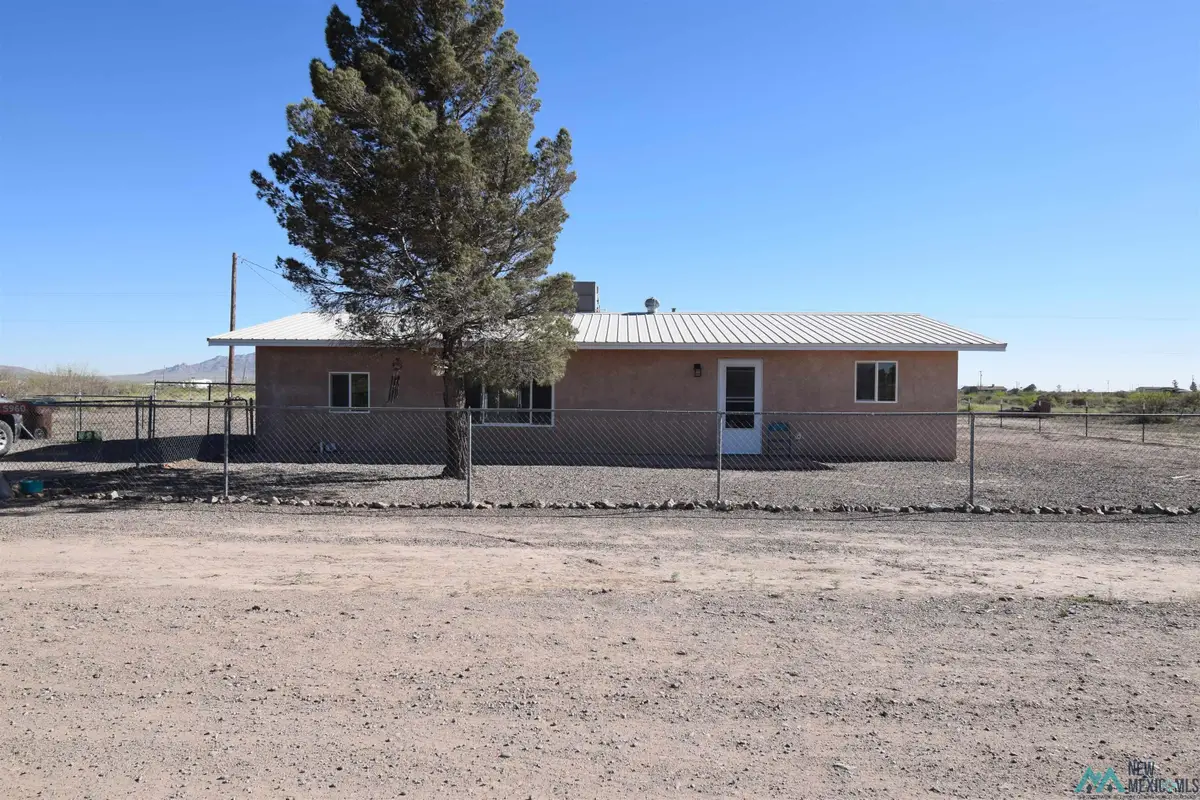 5960 Brangus Rd Se, Deming, NM 88030 - #1