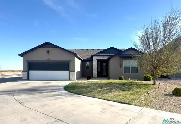 2121 E Cliffwood Circle, Hobbs, NM 88240