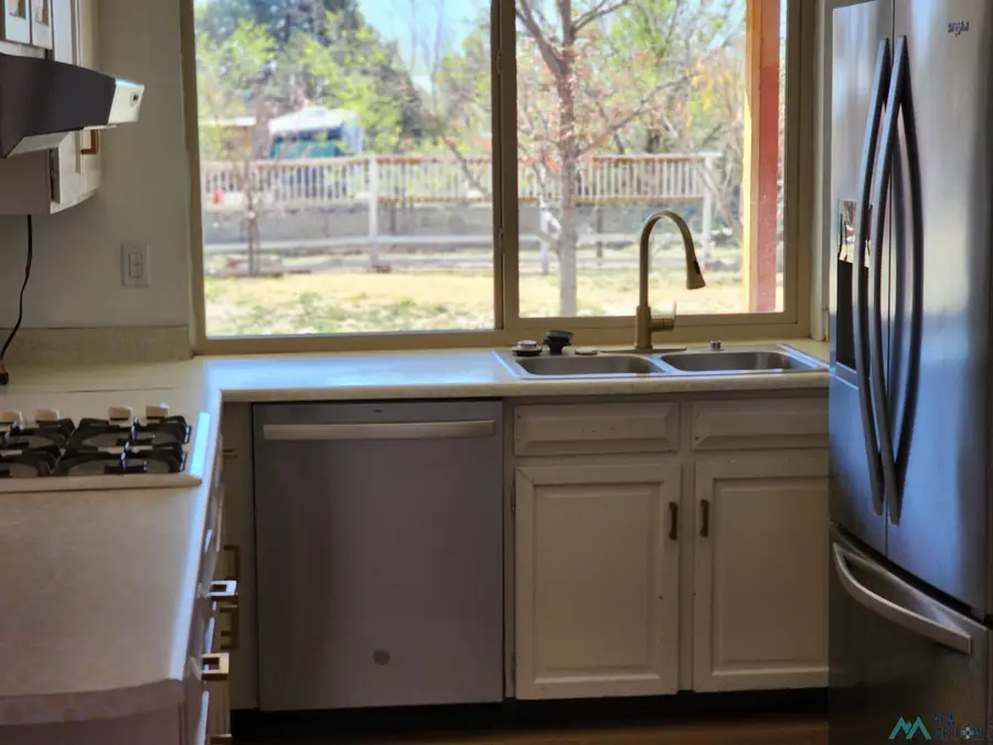 405 Godfrey Avenue, Belen, NM 87002 - #3