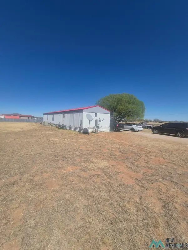 1952 S Roosevelt Rd 8 Road, Portales, NM 88130