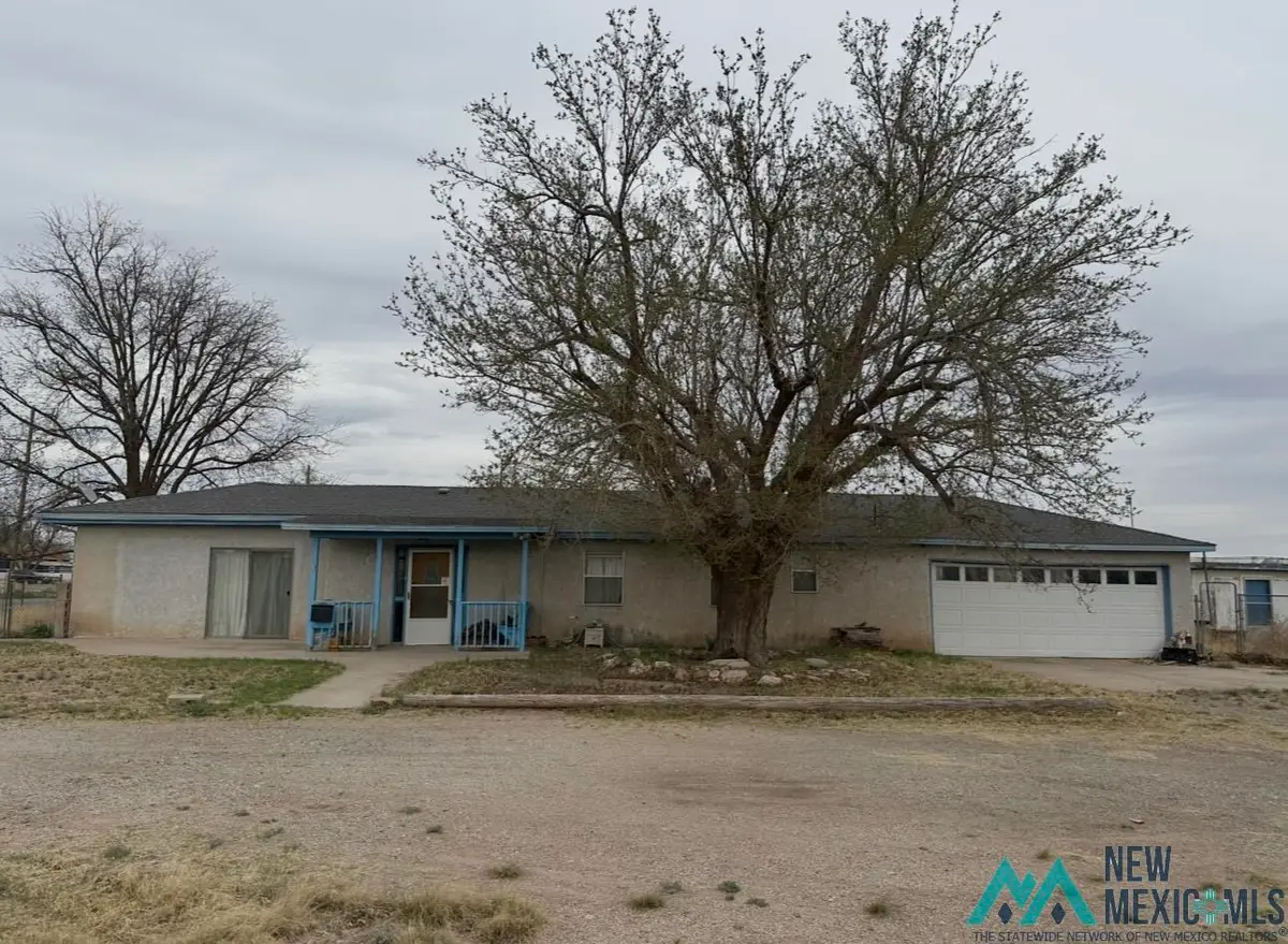 302 E Charleston Road, Roswell, NM 88203 - #1