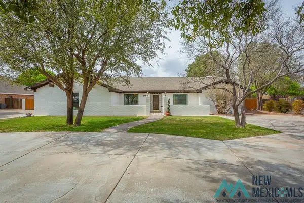 3006 Diamond A Drive, Roswell, NM 88201