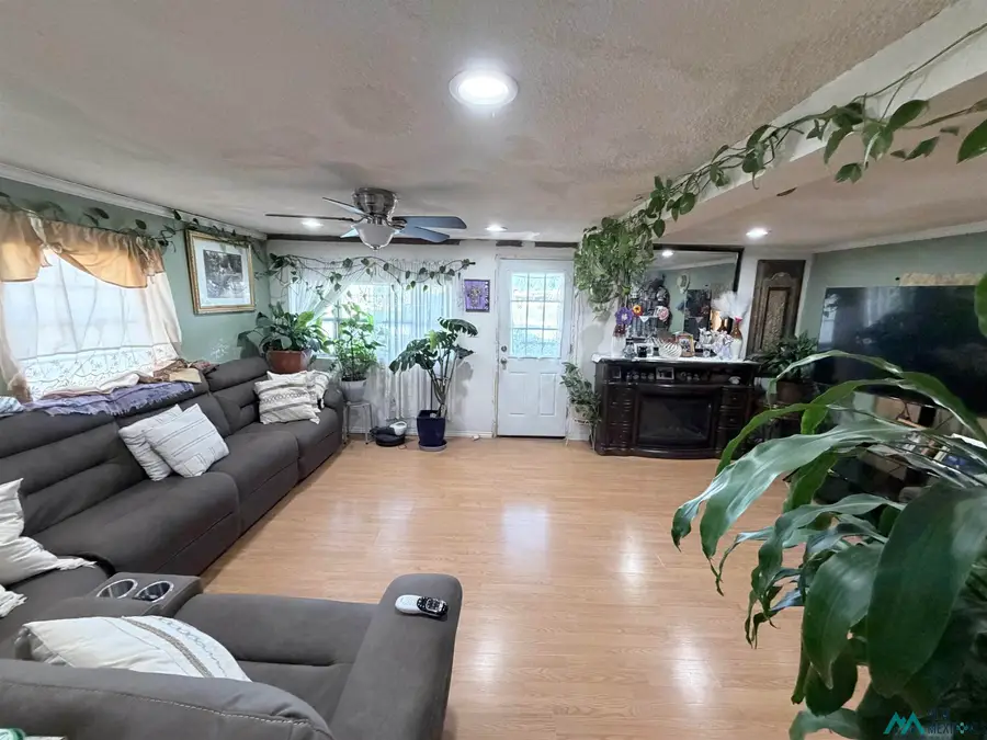 104 S Commercial Street, Lovington, NM 88260 - #2