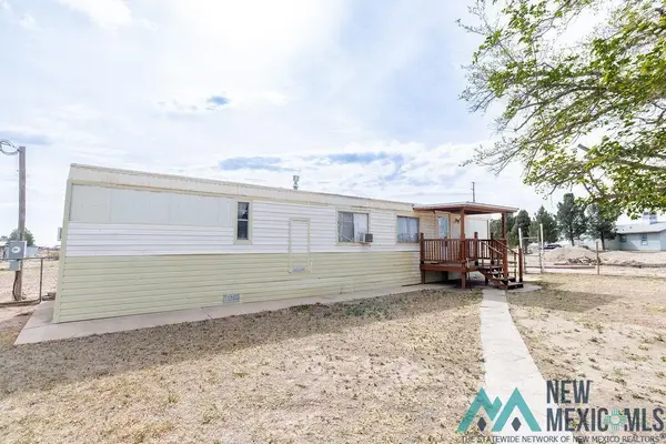 5706 S Thomason Road, Carlsbad, NM 88220