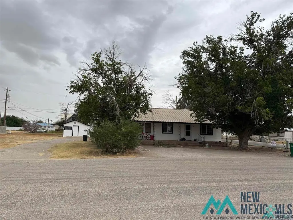 400 S Manchester Ave, Hagerman, NM 88232 - #1
