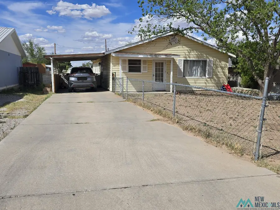 2422 Avenue B, Carlsbad, NM 88220 - #2