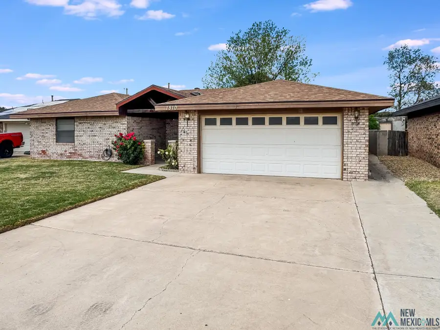 1510 W Caprock Street, Hobbs, NM 88240 - #2