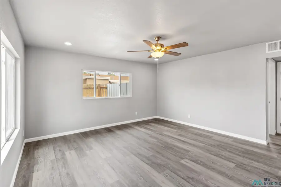 513 S Aspen Avenue, Roswell, NM 88203 - #2