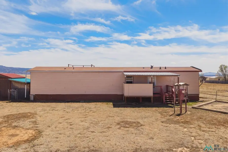 617 Gold St, Raton, NM 87740 - #2