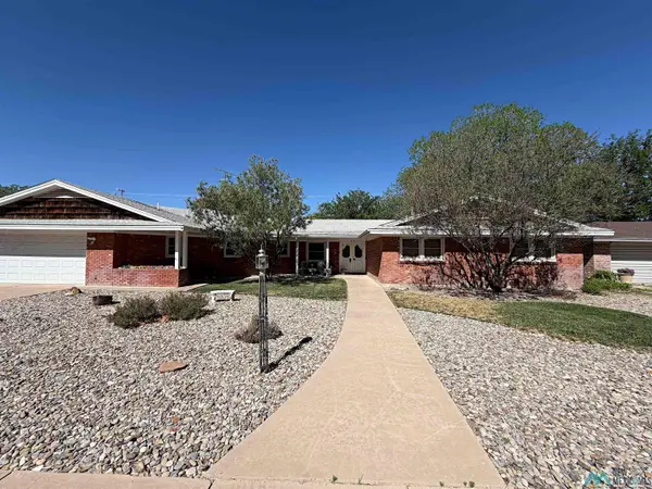 3010 Edgewood Drive, Roswell, NM 88201