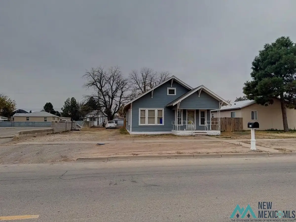 809 W Grand Avenue, Artesia, NM 88210 - #1