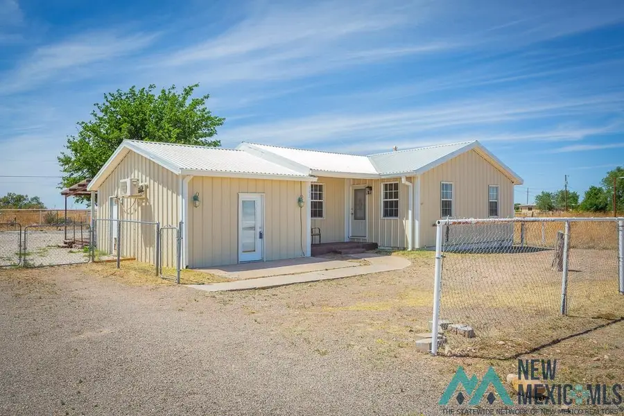 803 Thompson Avenue, Roswell, NM 88203 - #2