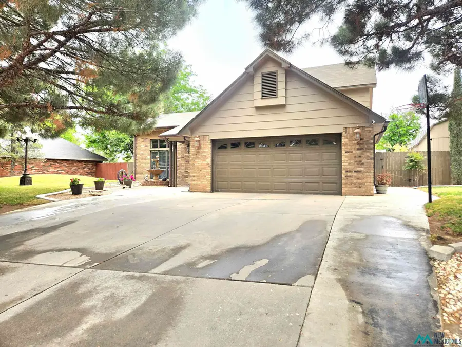 1004 Monterrey Drive, Roswell, NM 88201 - #3