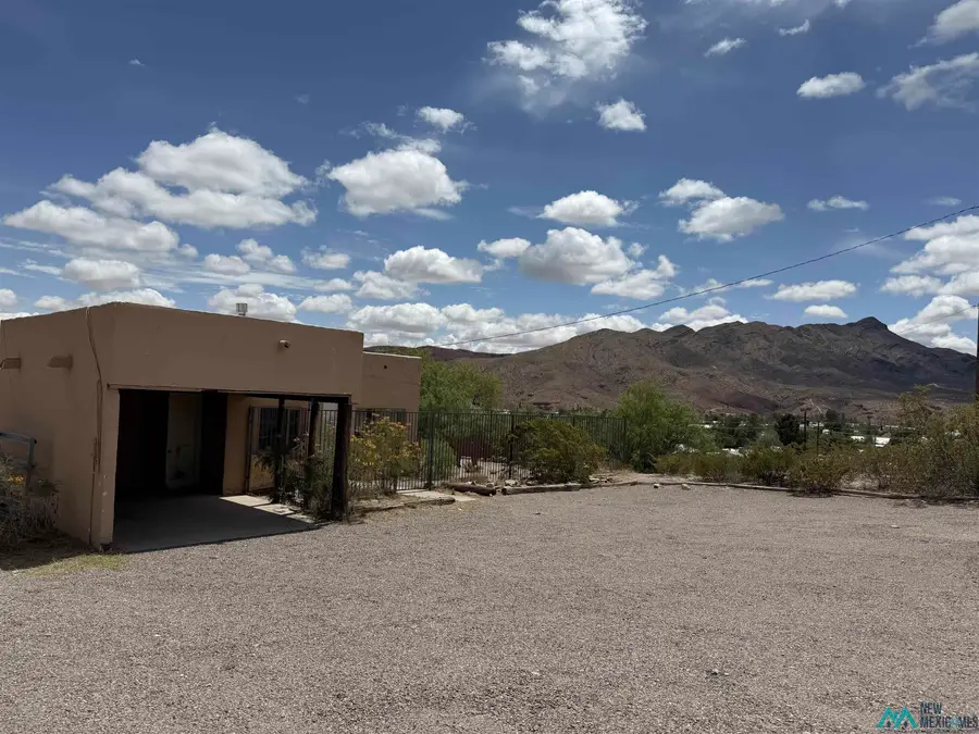 907 Lucky Street, Truth Or Consequences, NM 87901 - #3