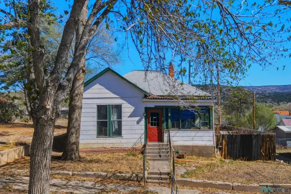 424 Savage Avenue, Raton, NM 87740