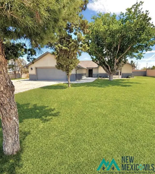 5404 Sioux Road, Carlsbad, NM 88220