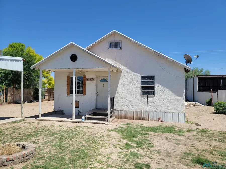 2004 N Pine Street, Artesia, NM 88210 - #2