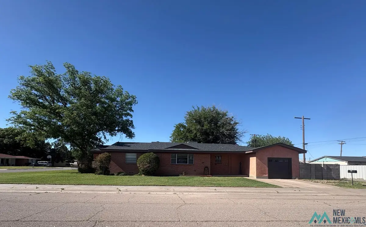 1306 W Dallas Avenue, Artesia, NM 88210 - #1