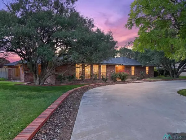 2902 Diamond A Drive, Roswell, NM 88201
